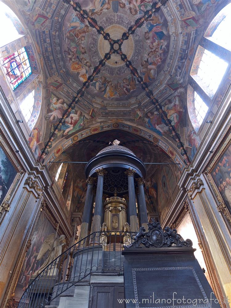 Milano - Lato posteriore dell'altare maggiore della Basilica di San Marco